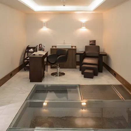 Electra Metropolis Hotel