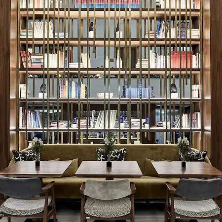 Hotel Electra Metropolis 5*